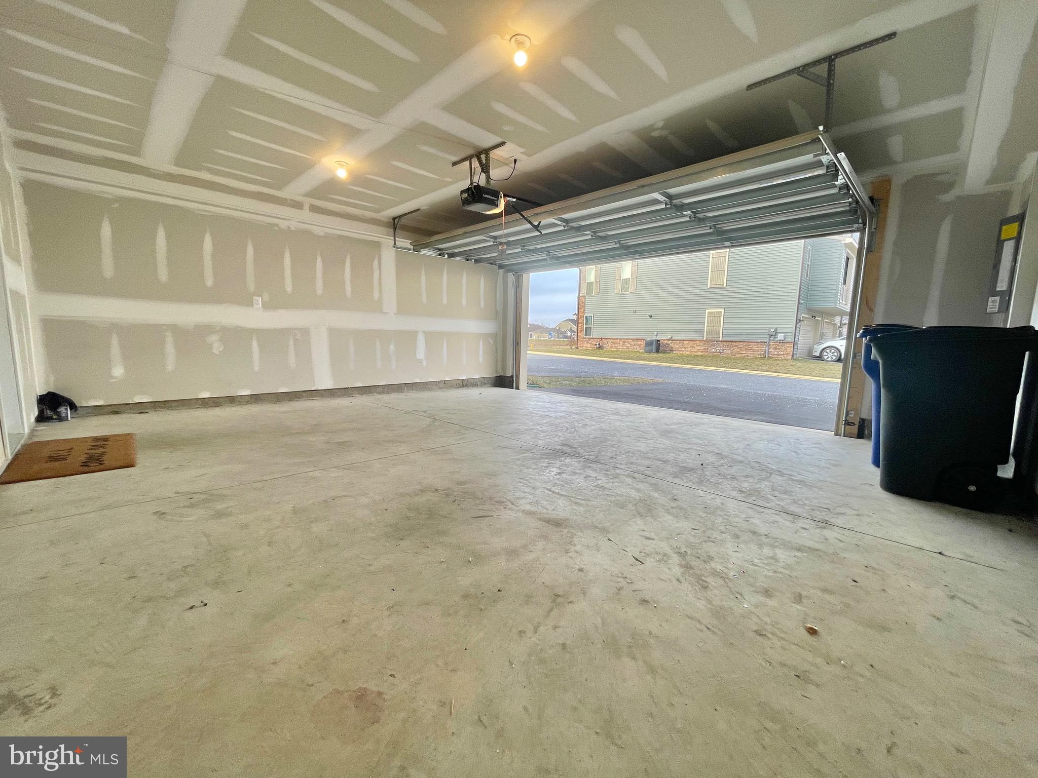 VILLAGES OF URBANA - Residential Lease