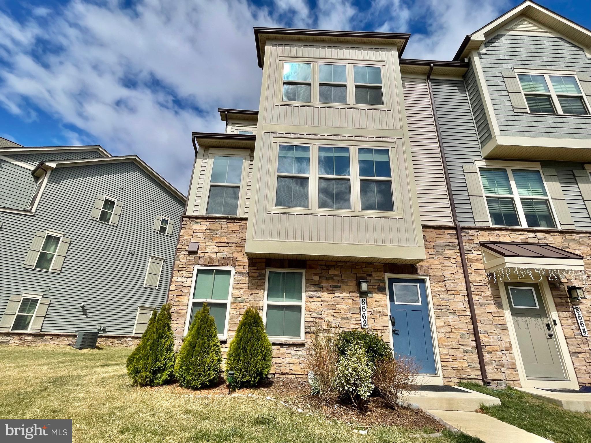 VILLAGES OF URBANA - Residential Lease