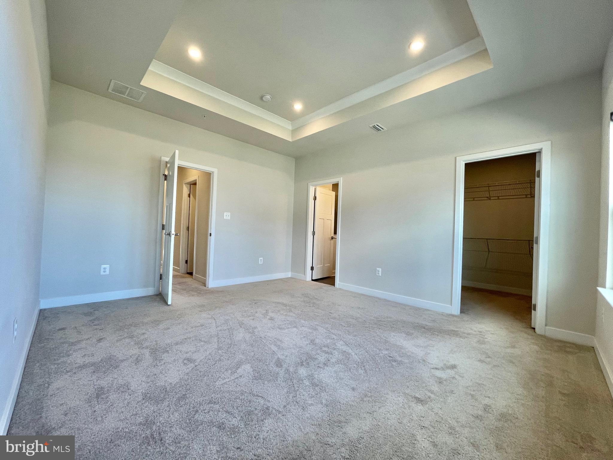 VILLAGES OF URBANA - Residential Lease