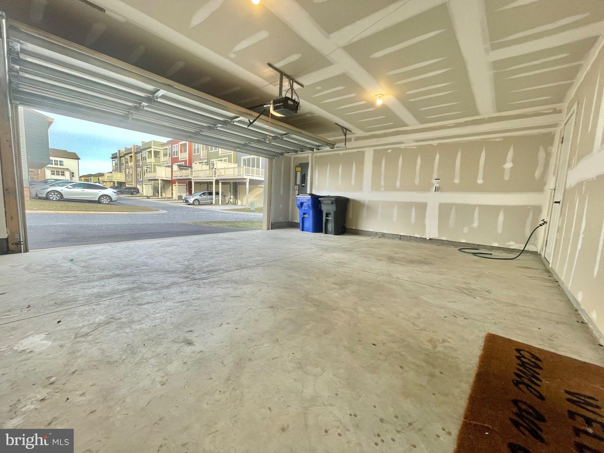 VILLAGES OF URBANA - Residential Lease