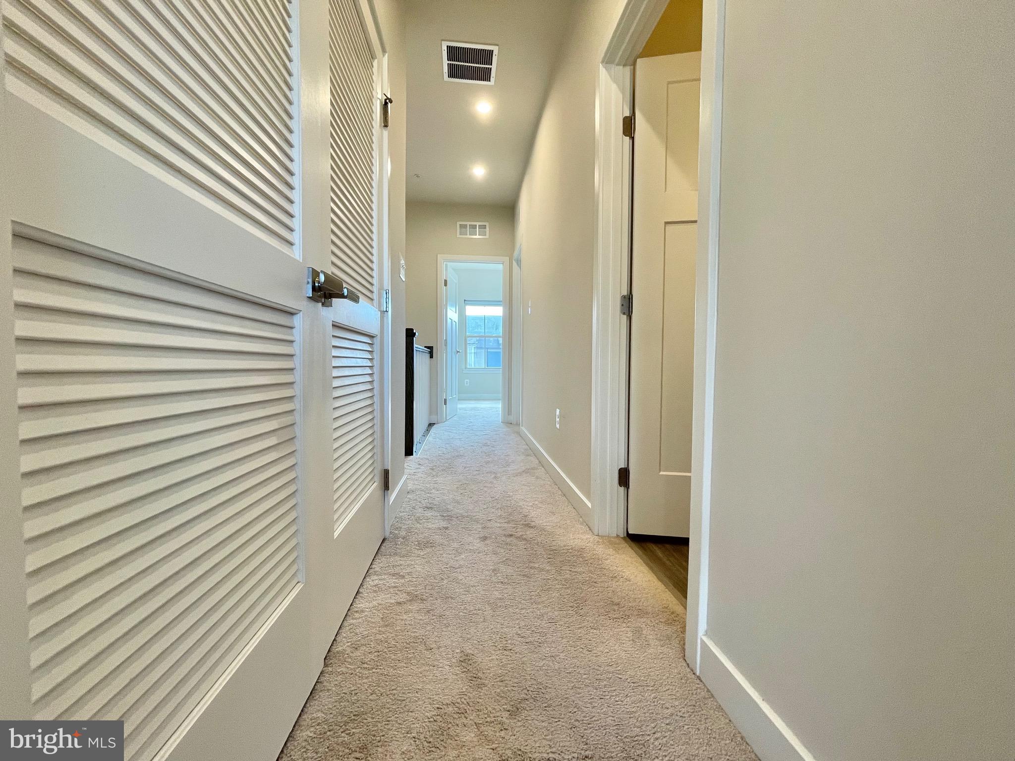 VILLAGES OF URBANA - Residential Lease