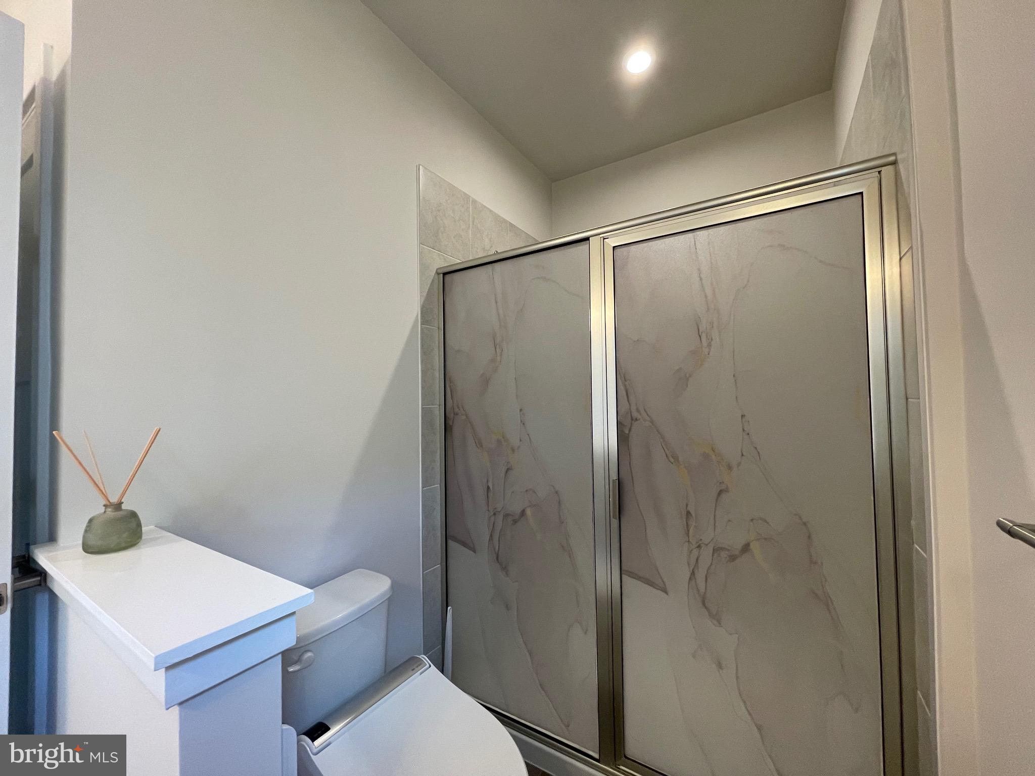 VILLAGES OF URBANA - Residential Lease