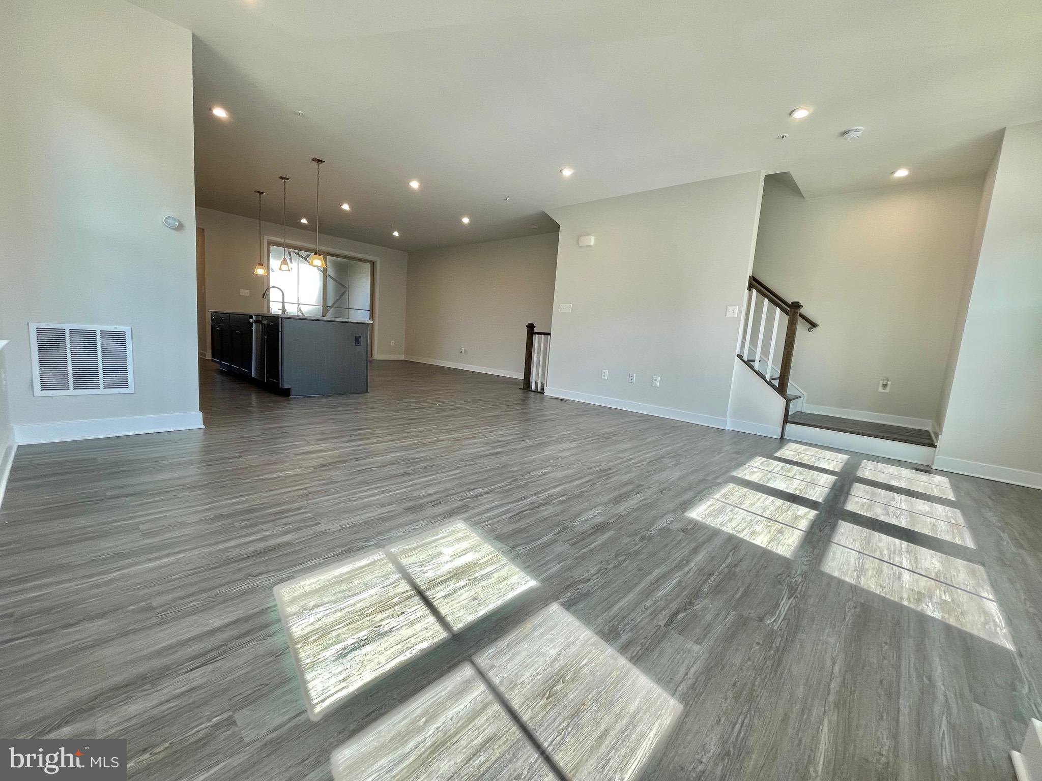 VILLAGES OF URBANA - Residential Lease