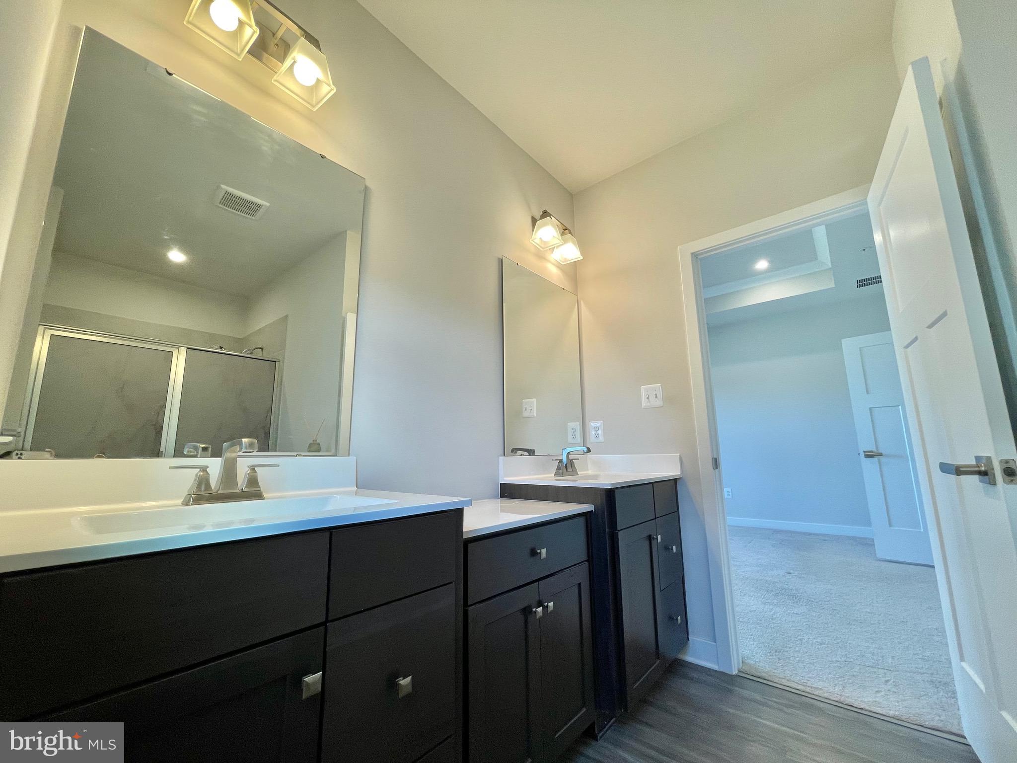 VILLAGES OF URBANA - Residential Lease