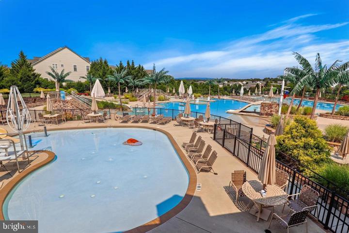 VILLAGES OF URBANA - Residential Lease