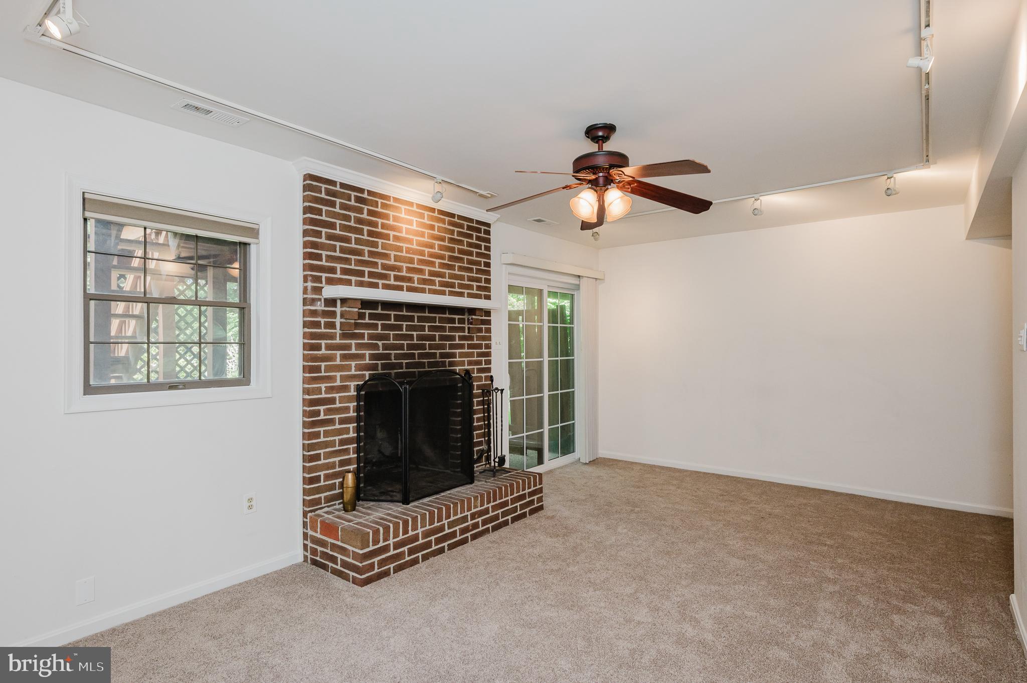 COPPERFIELD AT FIVE FRM - Residential Lease