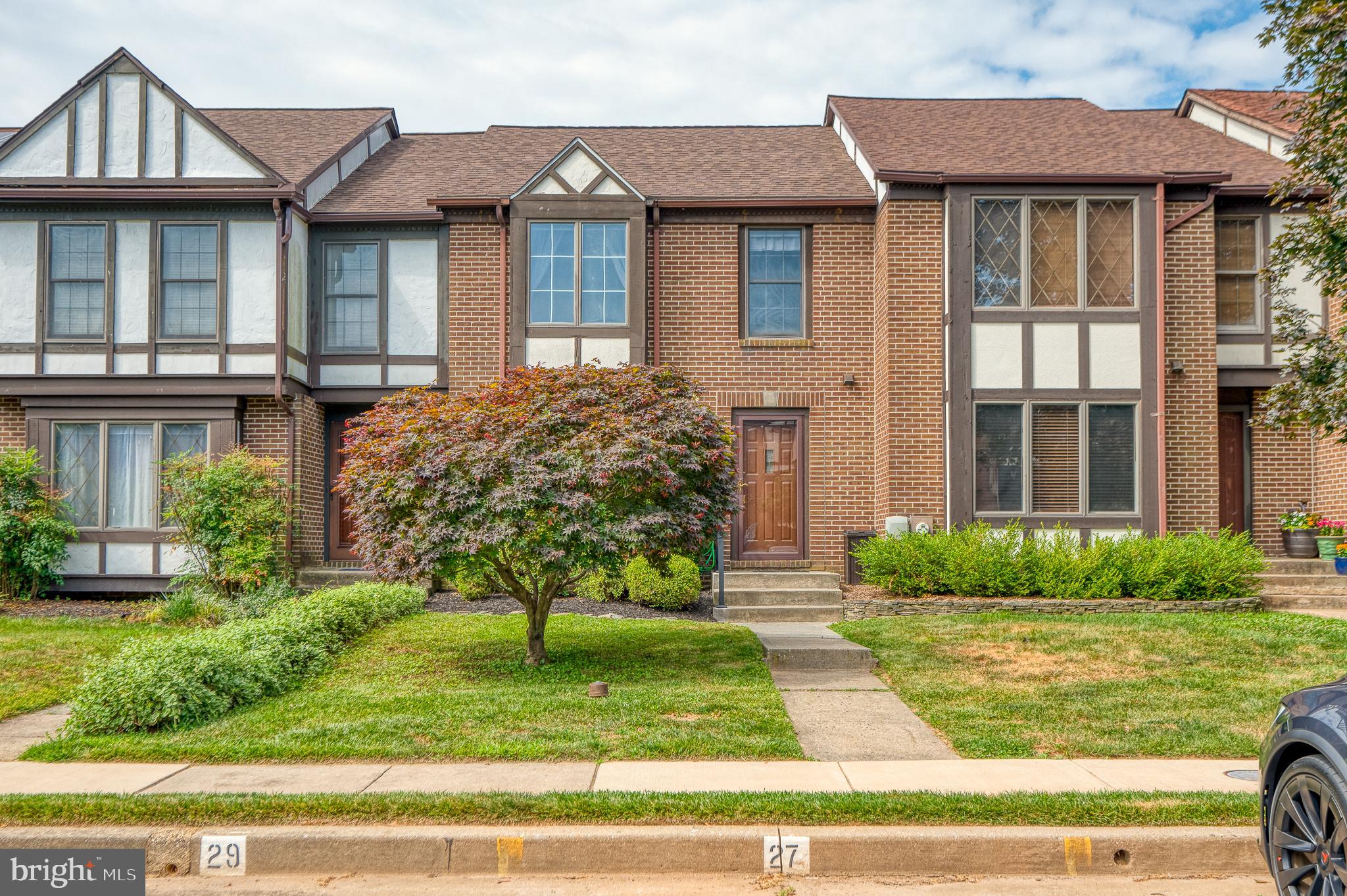 COPPERFIELD AT FIVE FRM - Residential Lease