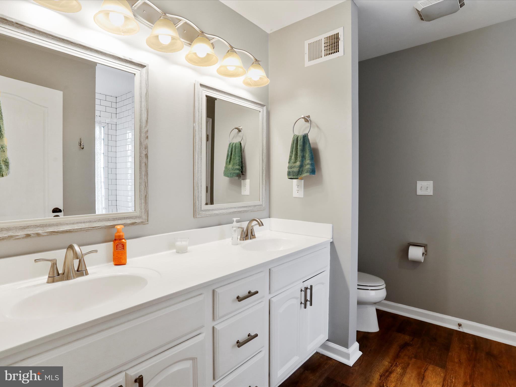 CLAYMONT CHASE - Residential