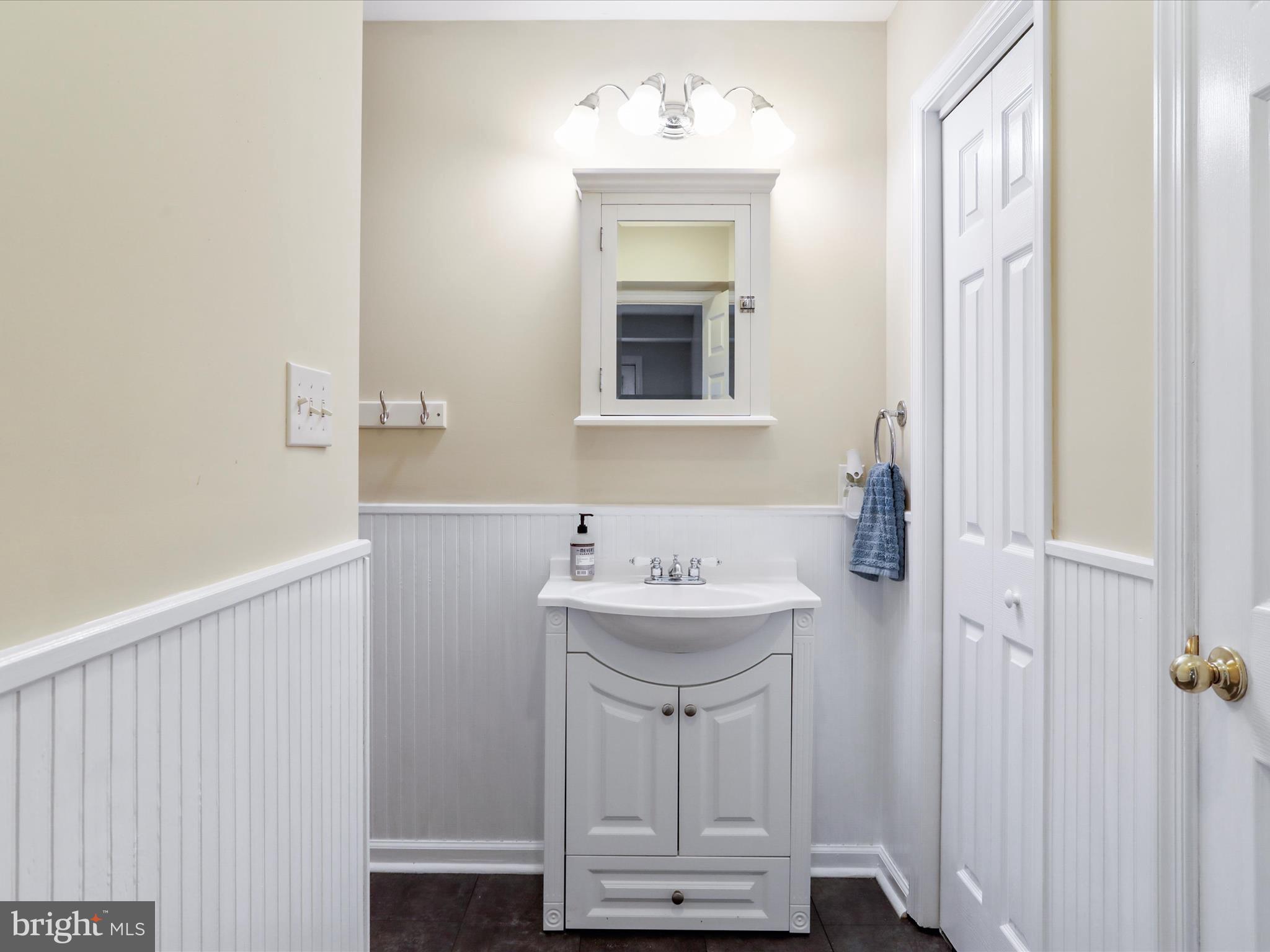 CLAYMONT CHASE - Residential