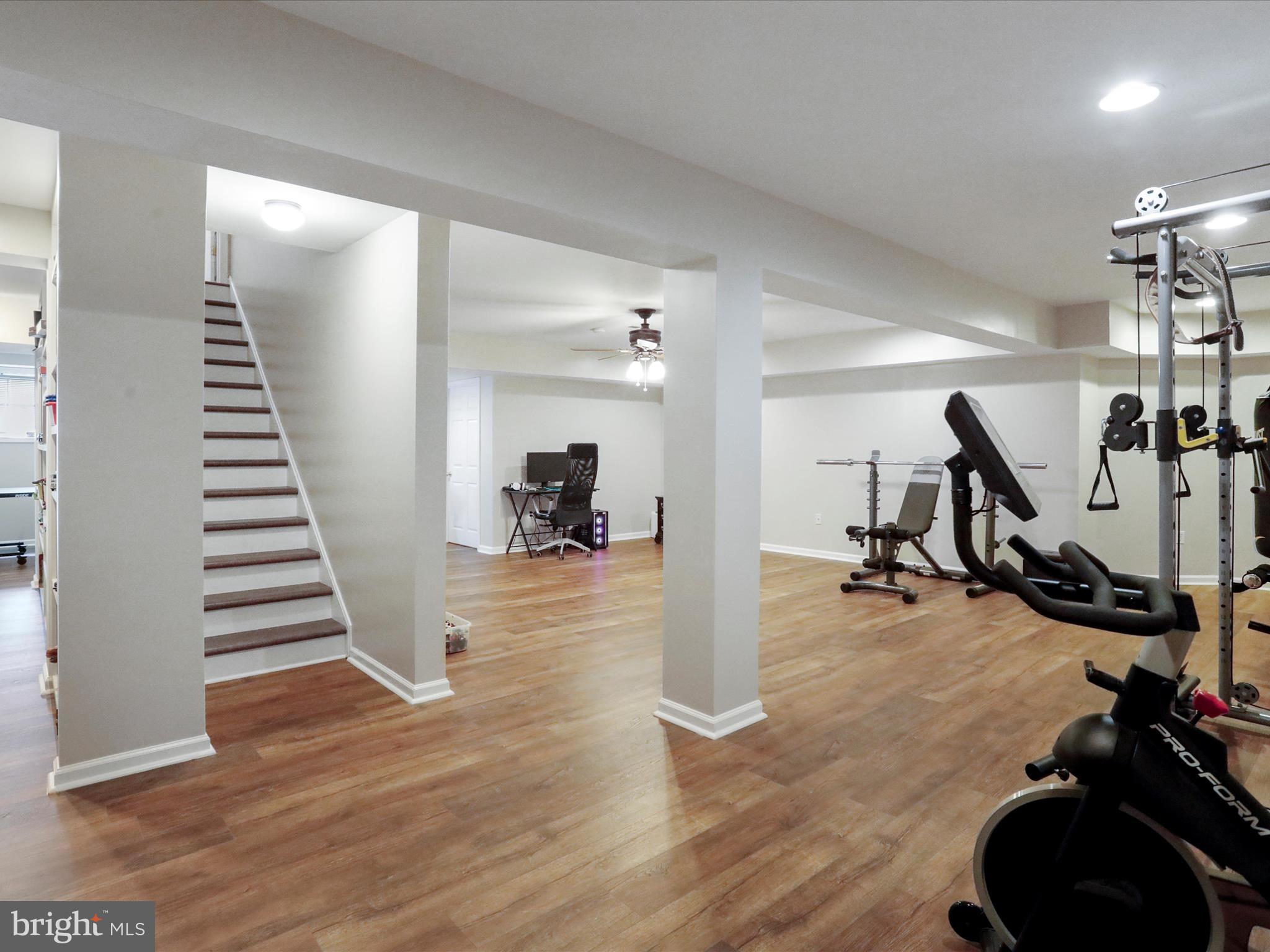 CLAYMONT CHASE - Residential