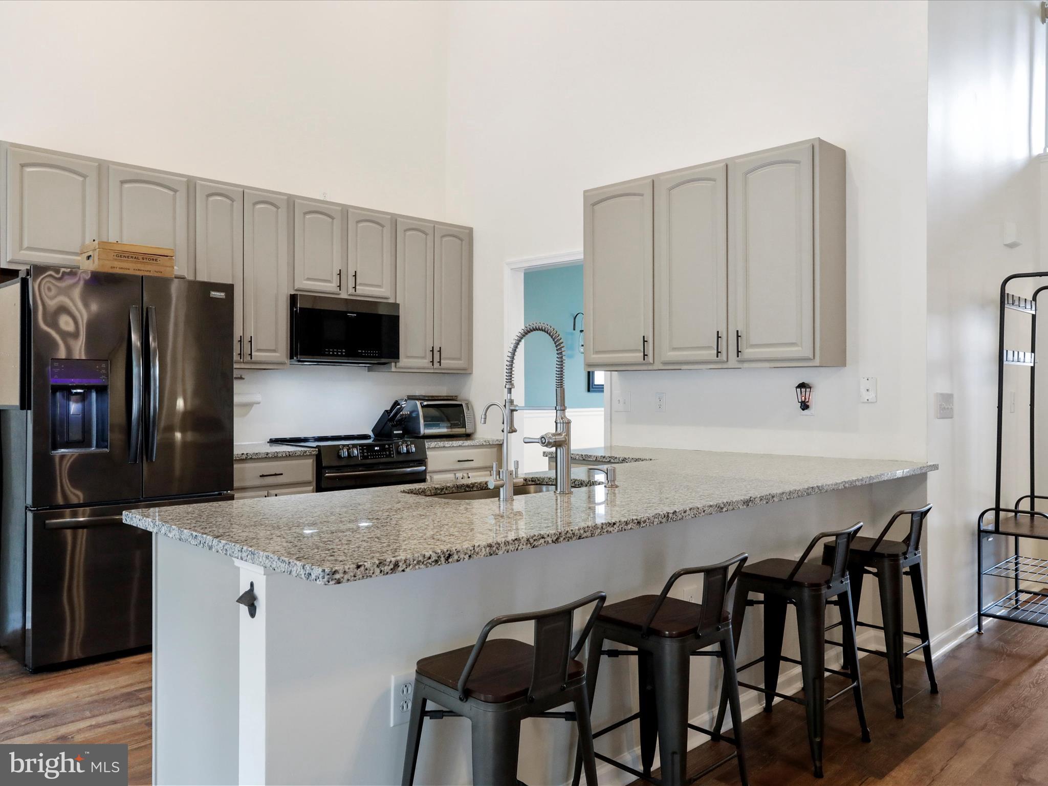 CLAYMONT CHASE - Residential