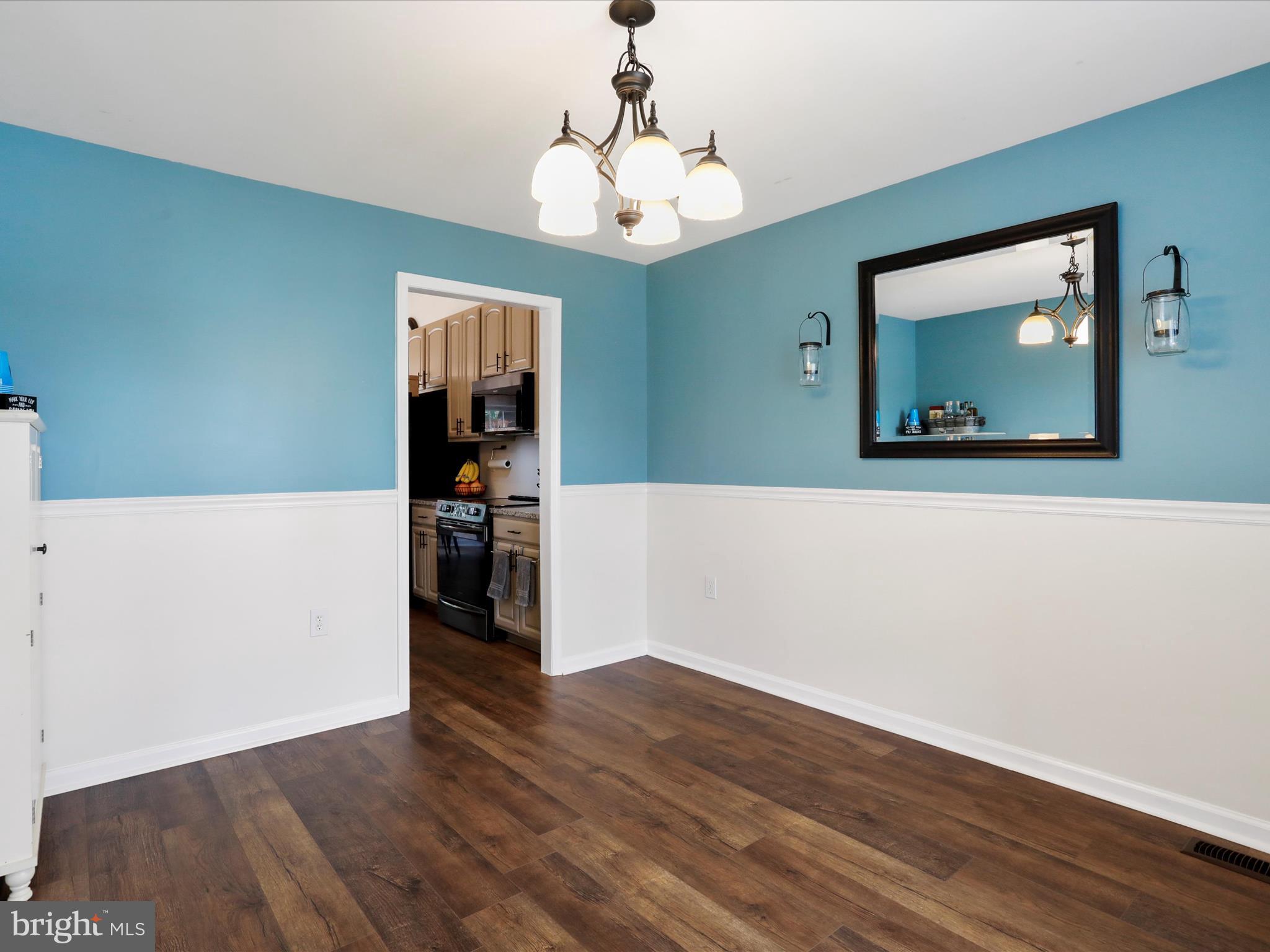 CLAYMONT CHASE - Residential