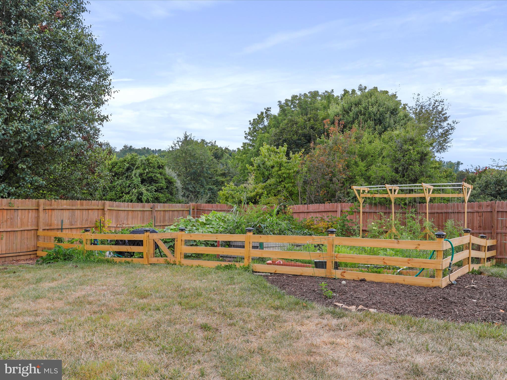 CLAYMONT CHASE - Residential