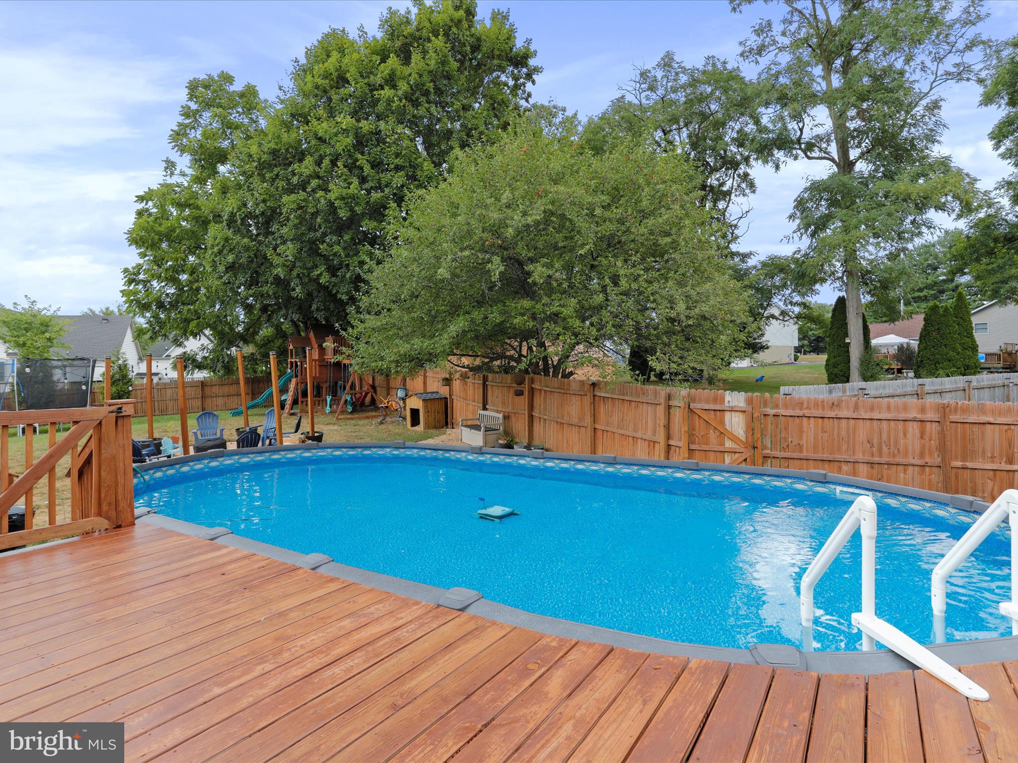 CLAYMONT CHASE - Residential