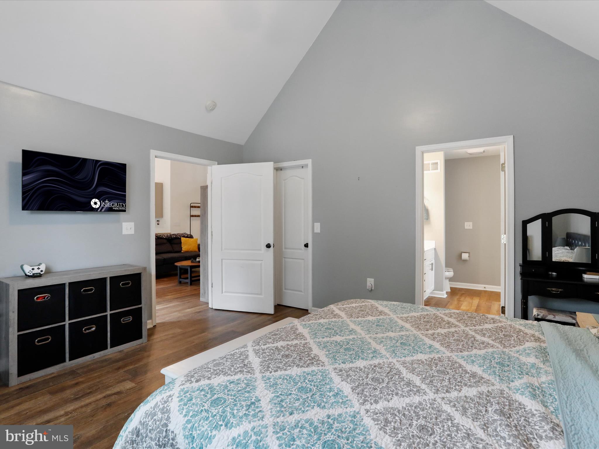 CLAYMONT CHASE - Residential