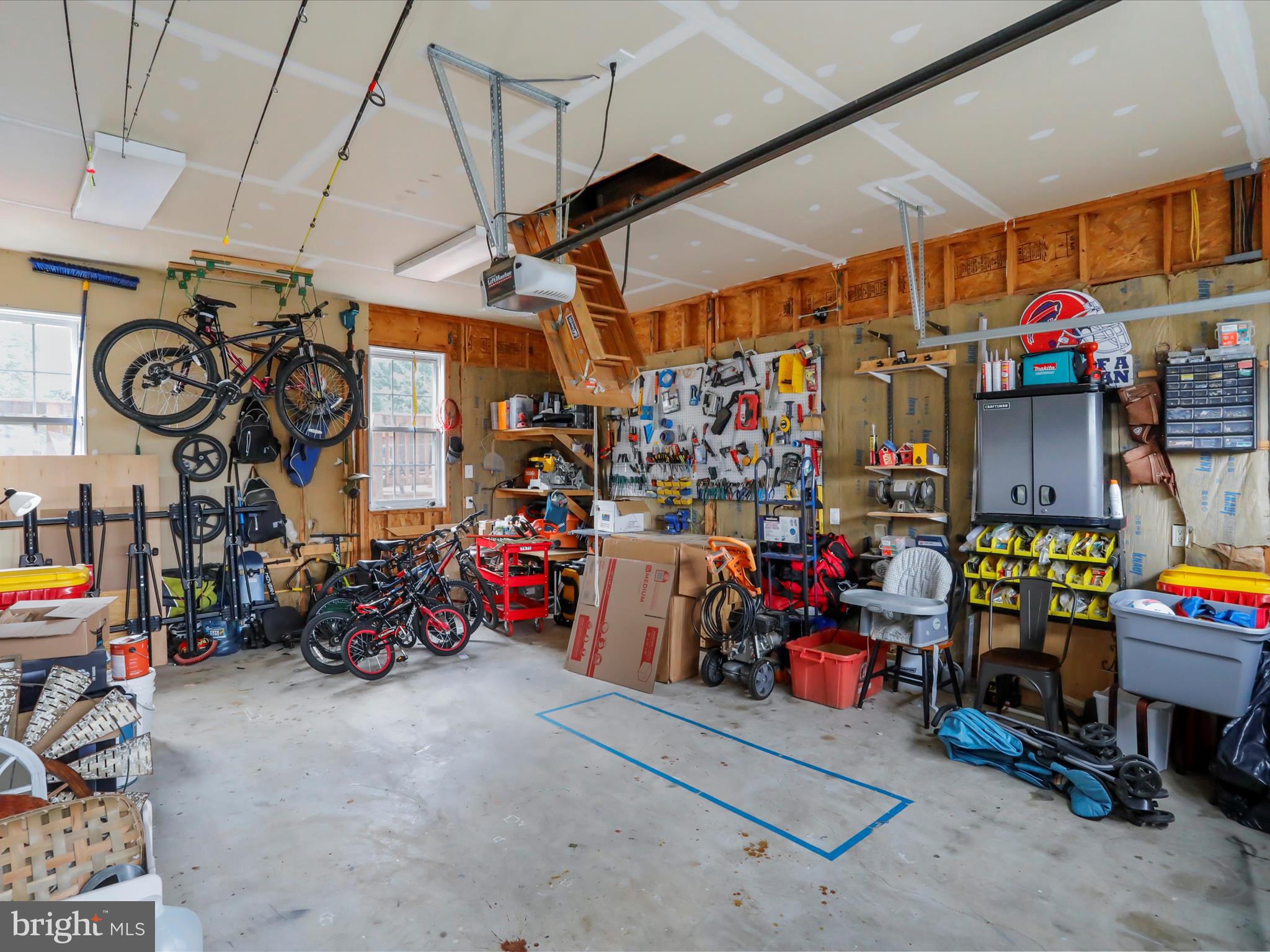 CLAYMONT CHASE - Residential