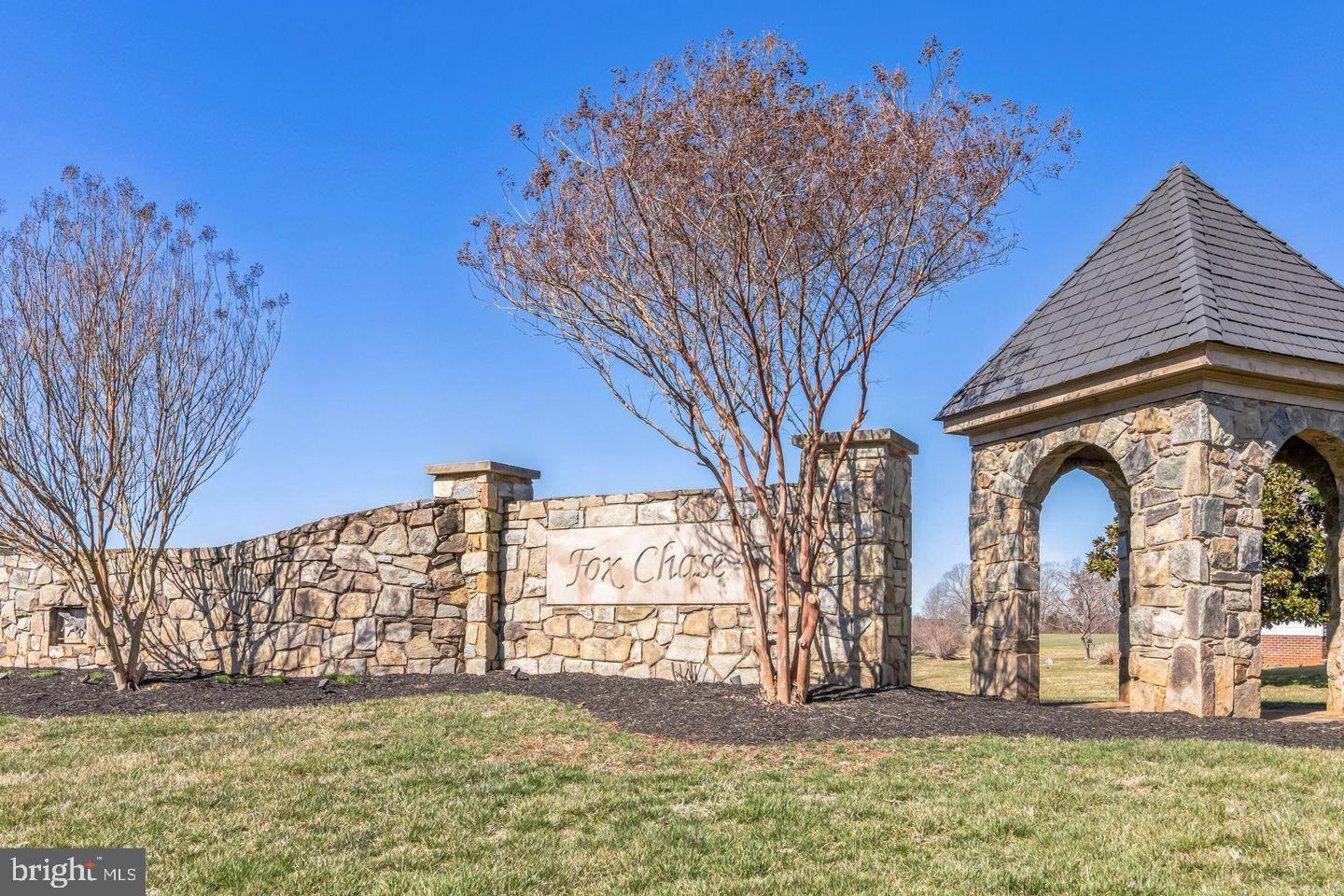 FOX CHASE - Residential