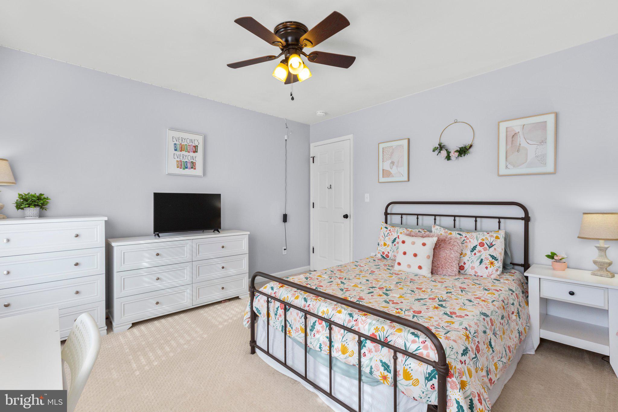 FOX CHASE - Residential