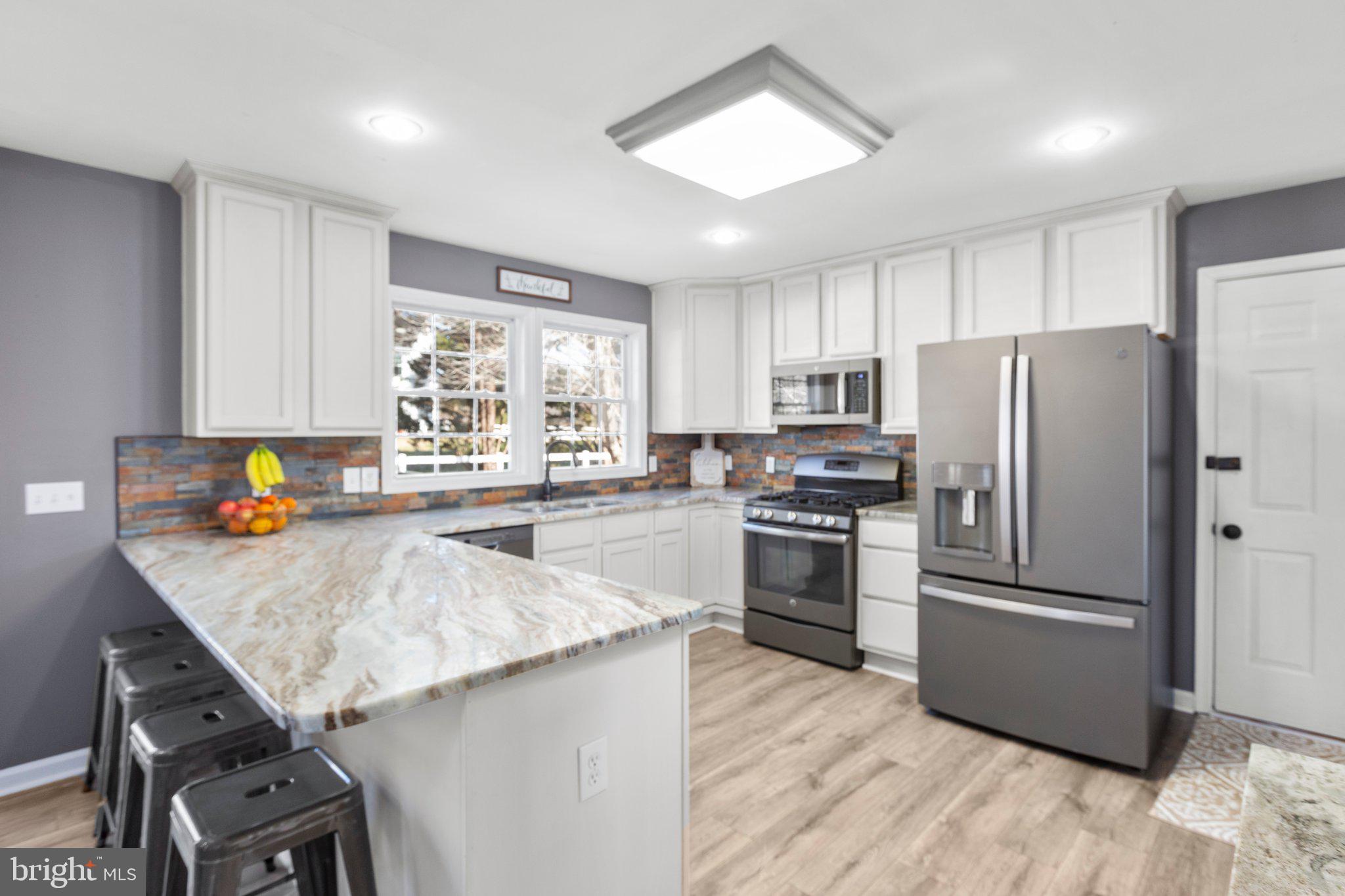 FOX CHASE - Residential