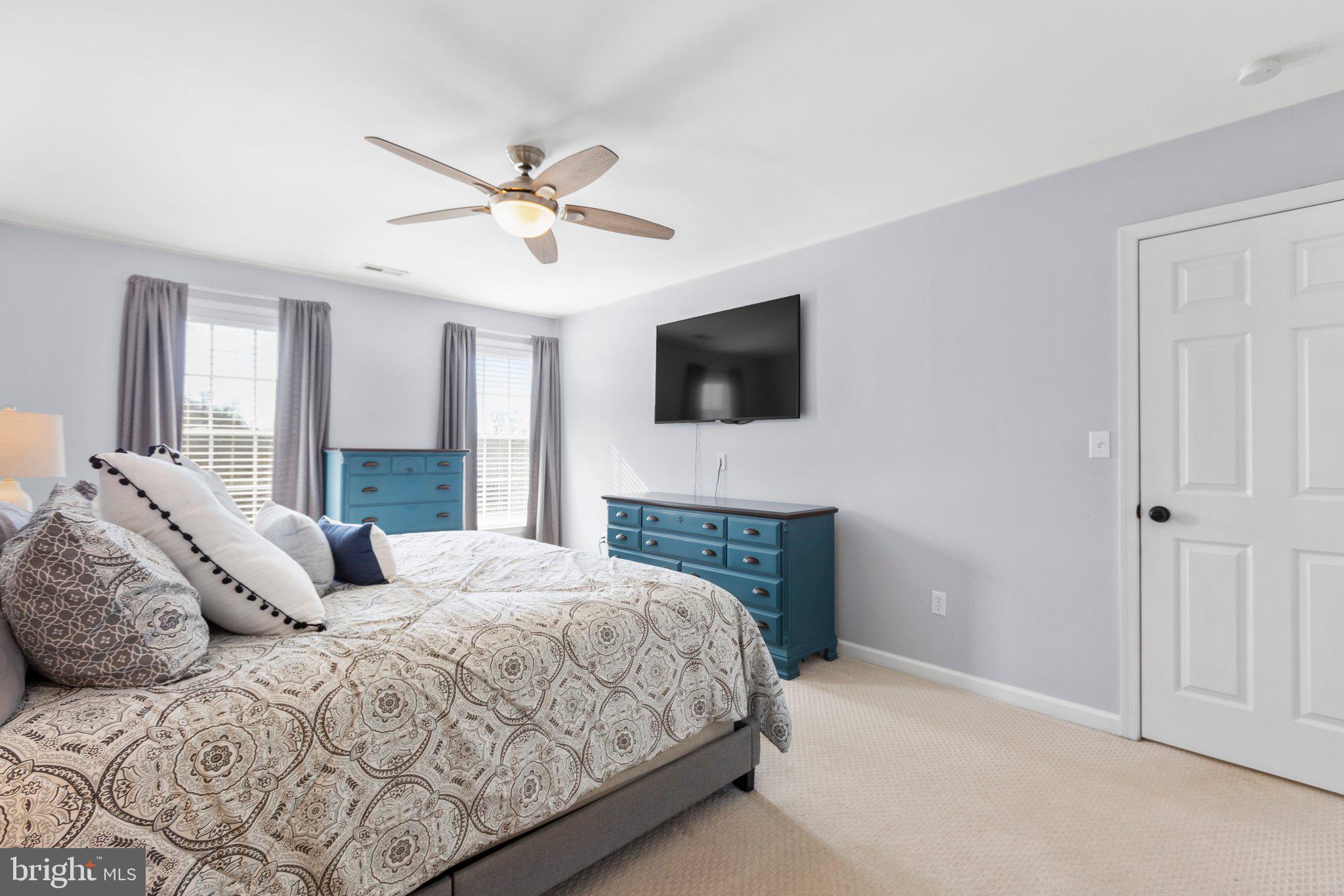 FOX CHASE - Residential