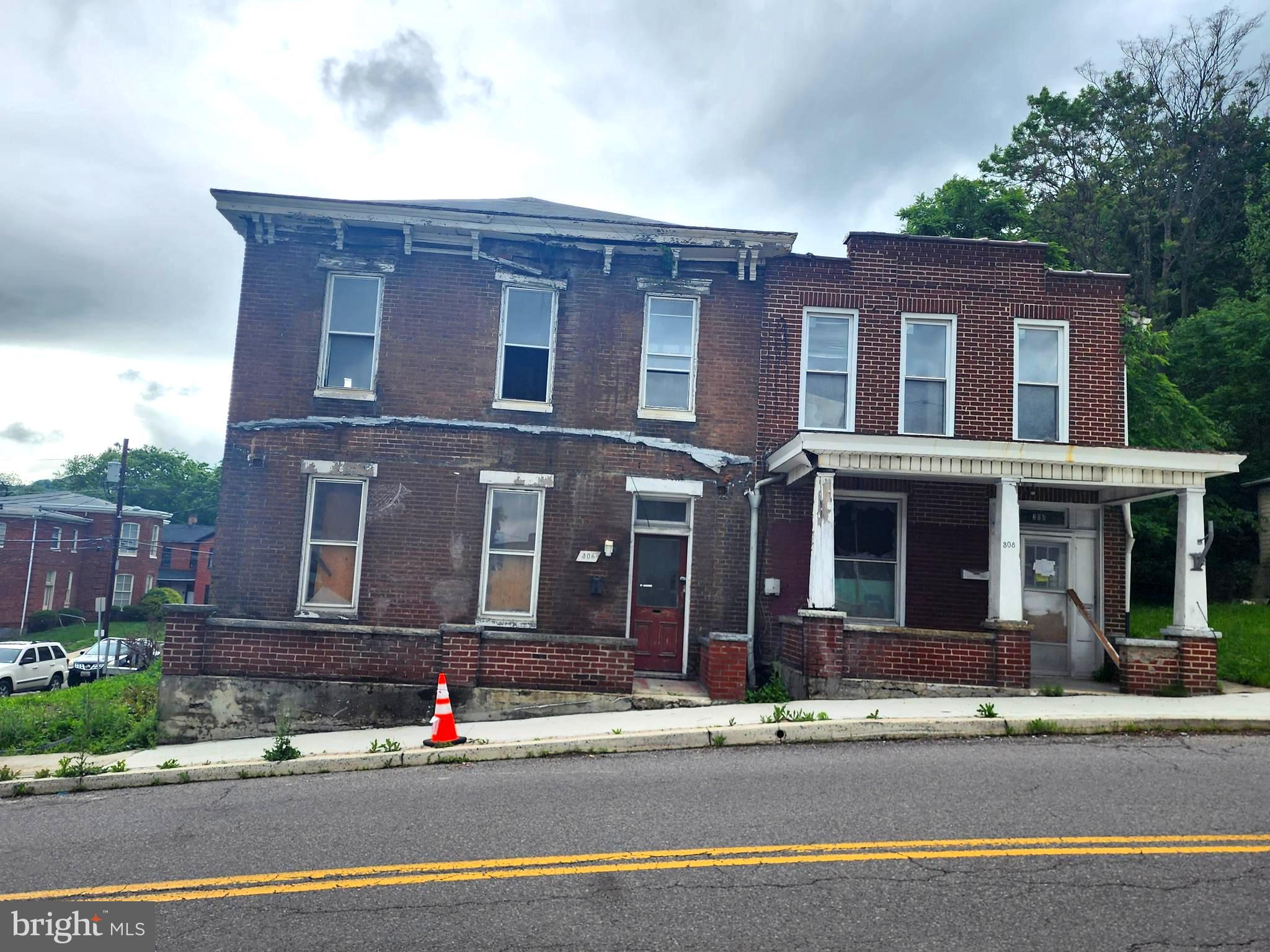 306 E HARRISON STREET
