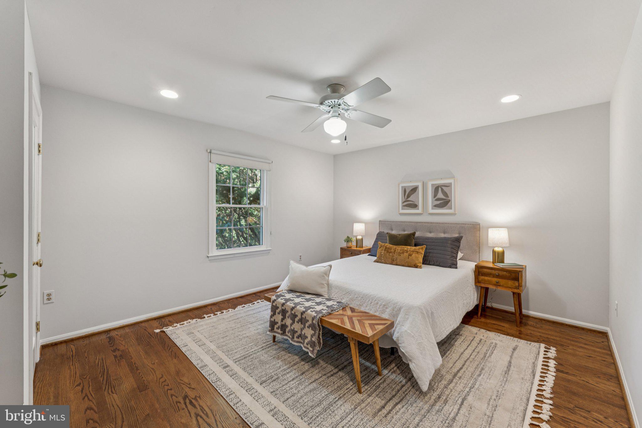 LAFAYETTE VILLAGE - Residential