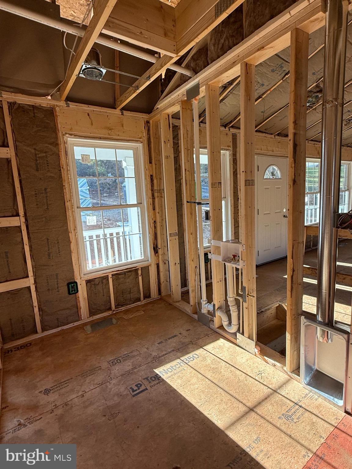 LAKE FRONT ROYAL - Residential