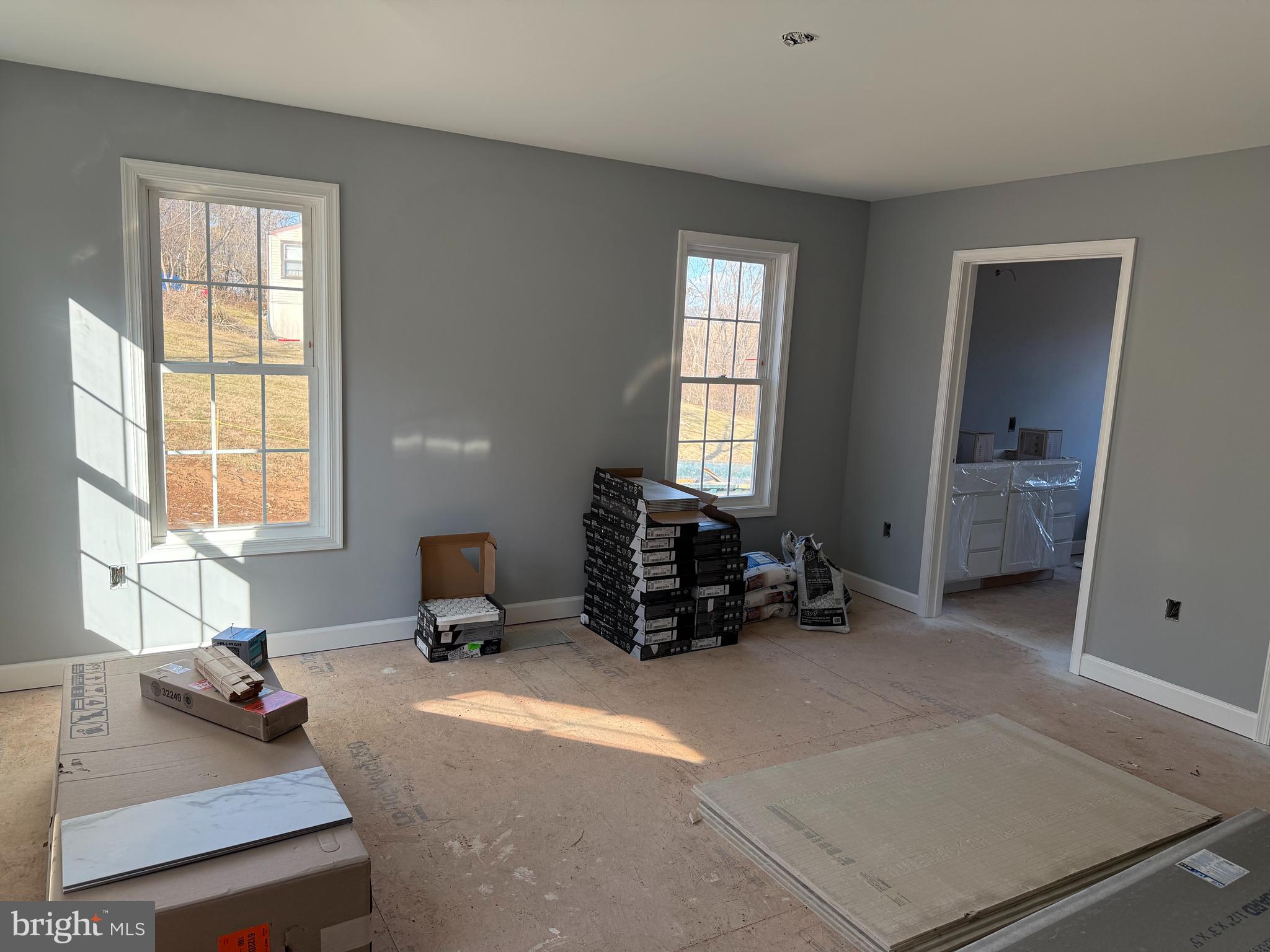 LAKE FRONT ROYAL - Residential