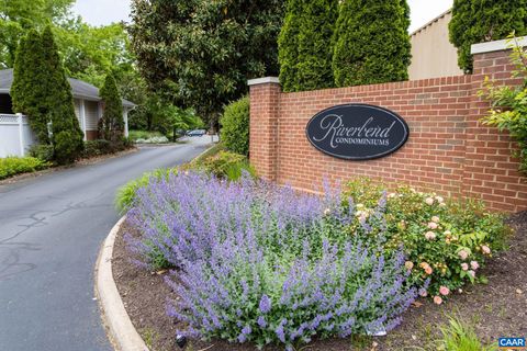 Townhouse For Sale - 280 Riverbend Dr Dr #2B<br/> CHARLOTTESVILLE, VA 22911