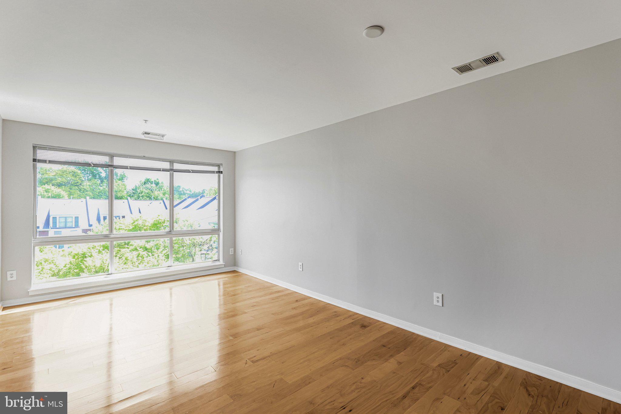 EAST FALLS CHURCH - Residential