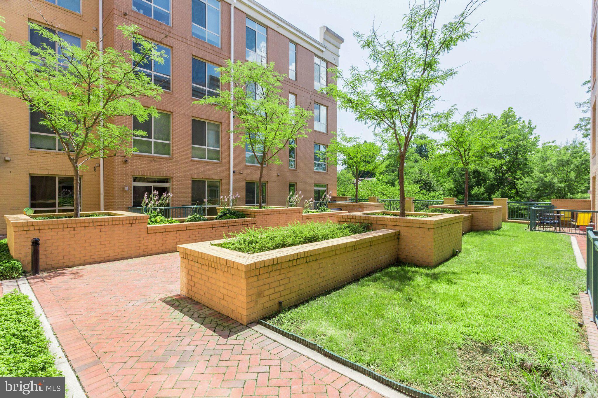 EAST FALLS CHURCH - Residential