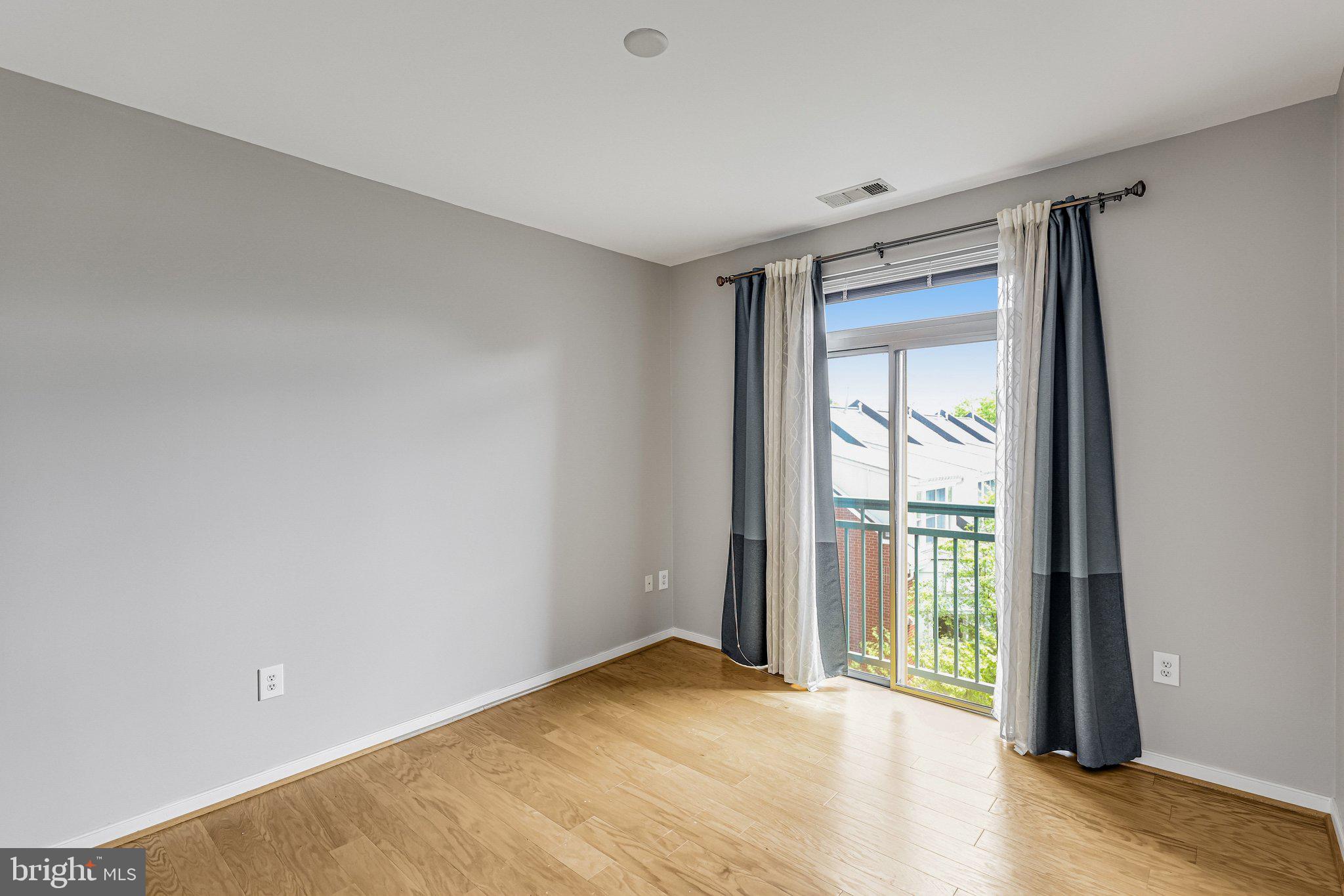 EAST FALLS CHURCH - Residential