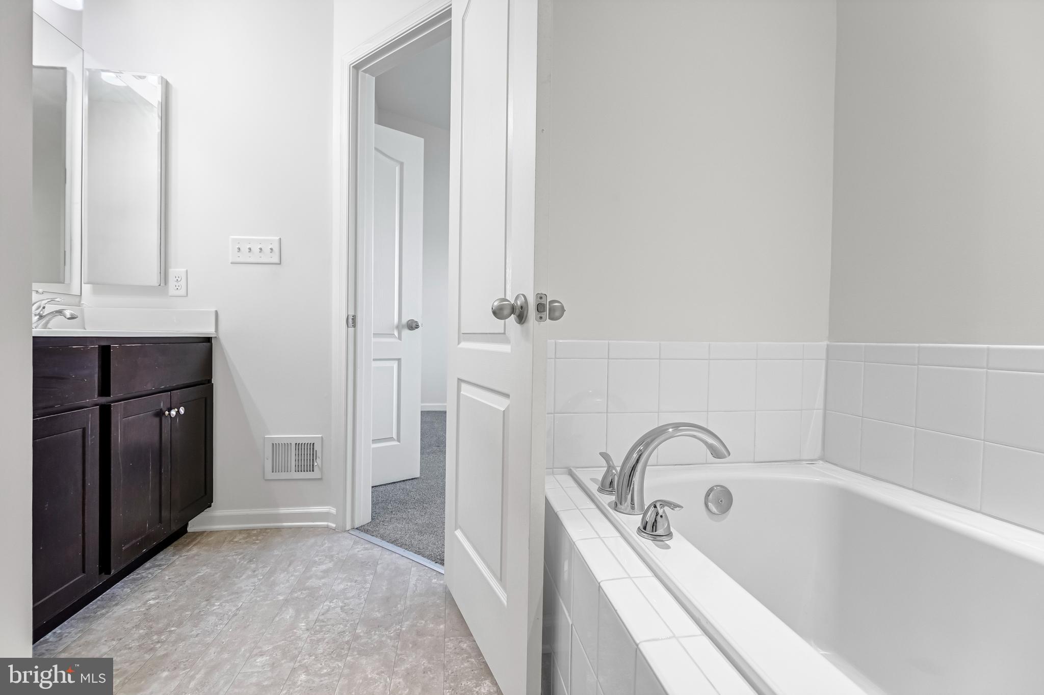 STONEBROOK VILLAGE - Residential