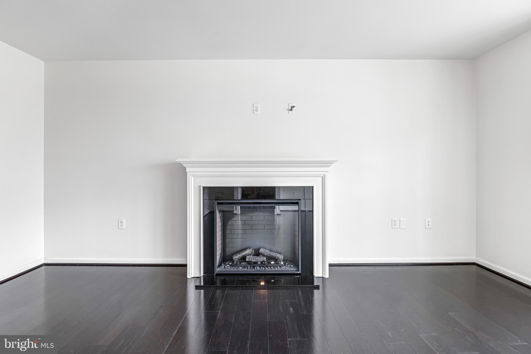 STONEBROOK VILLAGE - Residential