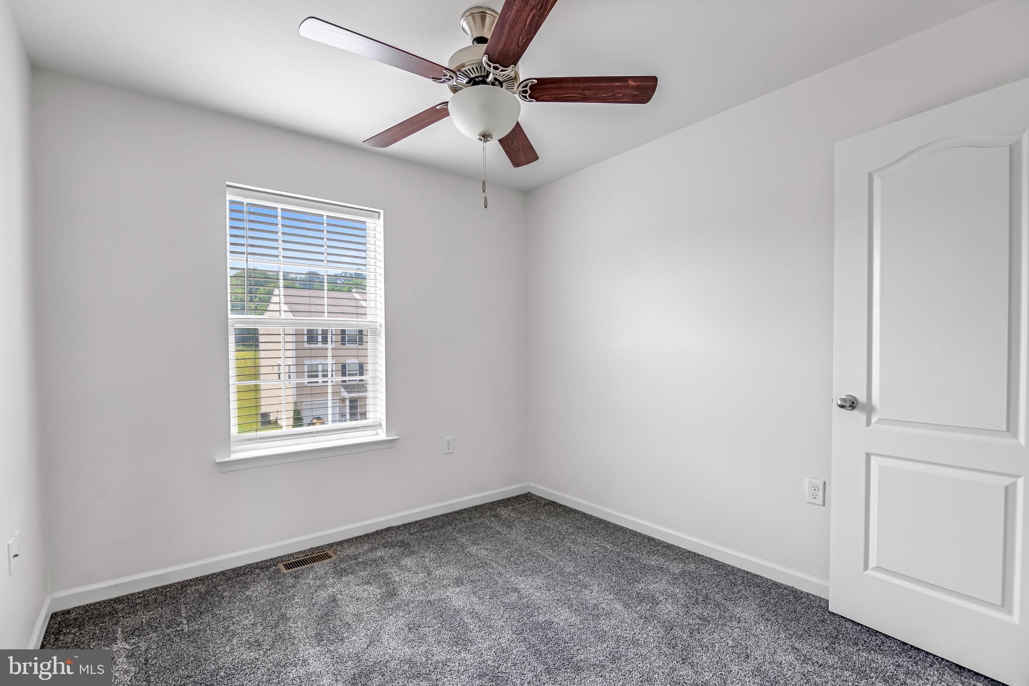 STONEBROOK VILLAGE - Residential