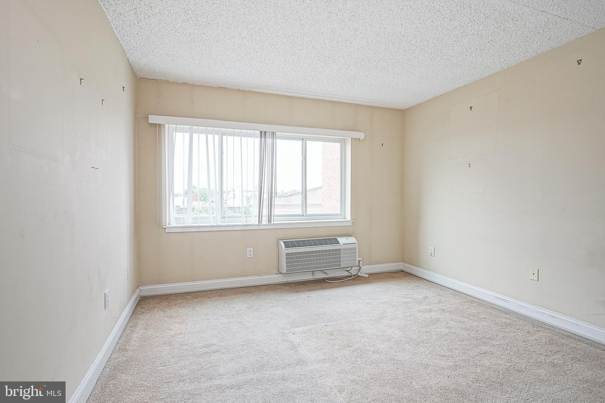 ABBOTTS SQUARE - Residential