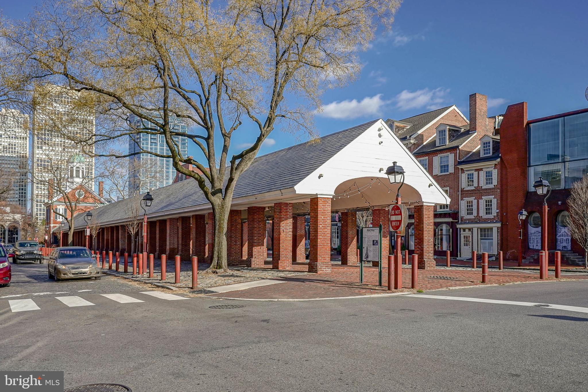 ABBOTTS SQUARE - Residential