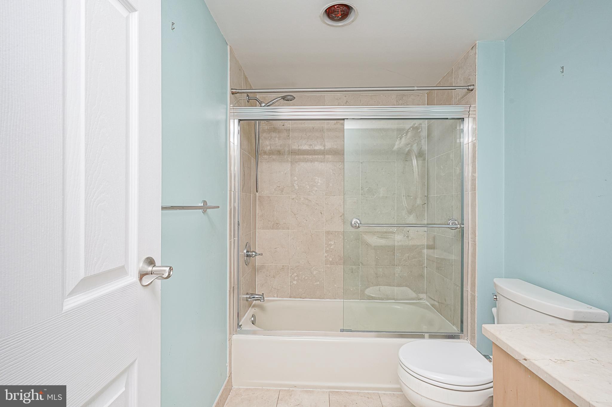 ABBOTTS SQUARE - Residential