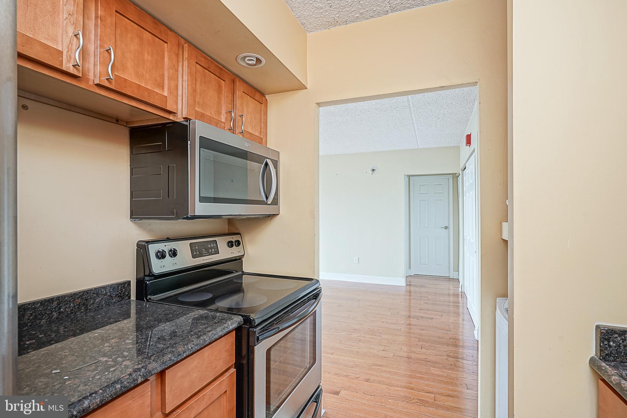 ABBOTTS SQUARE - Residential