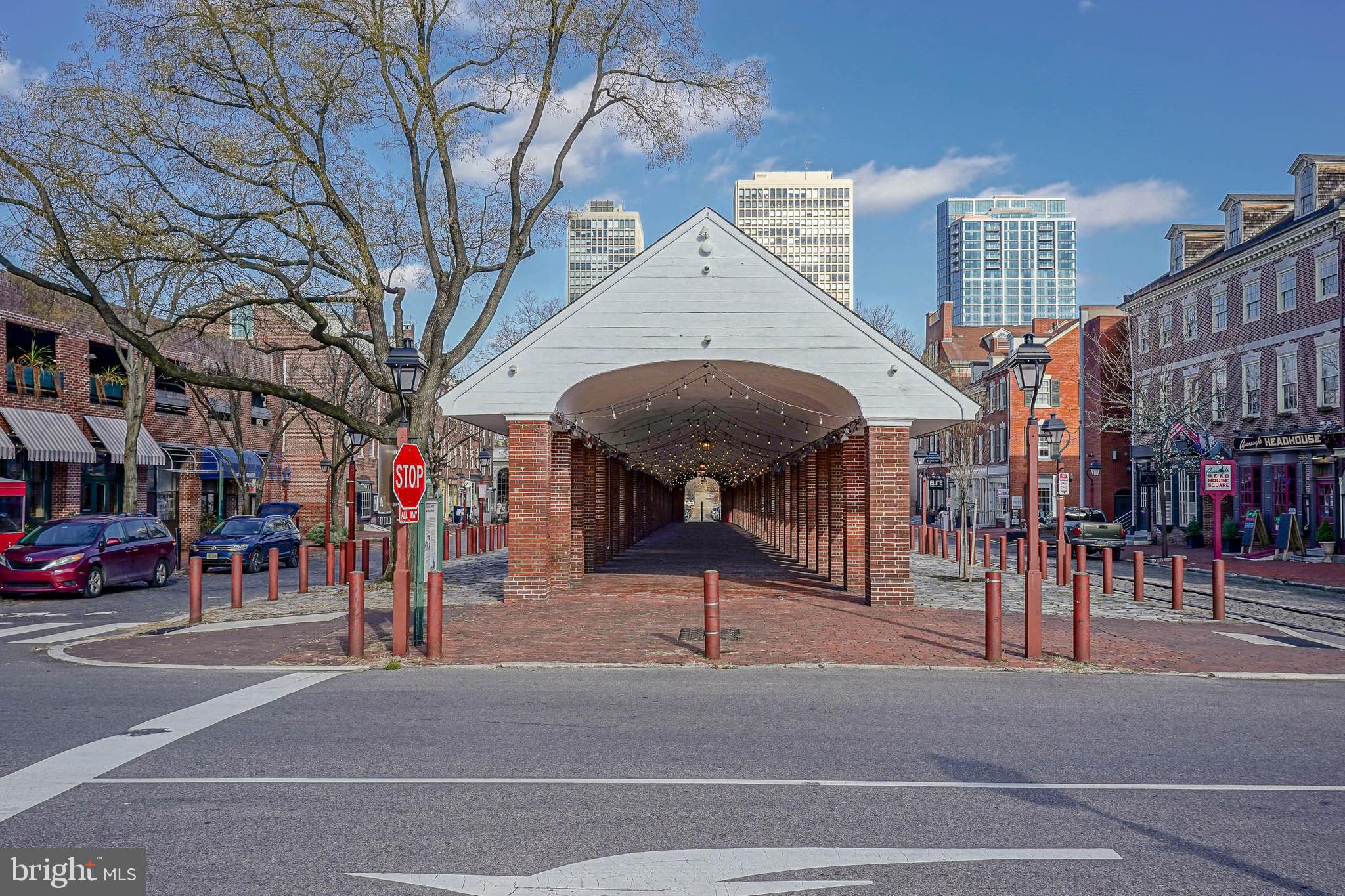 ABBOTTS SQUARE - Residential
