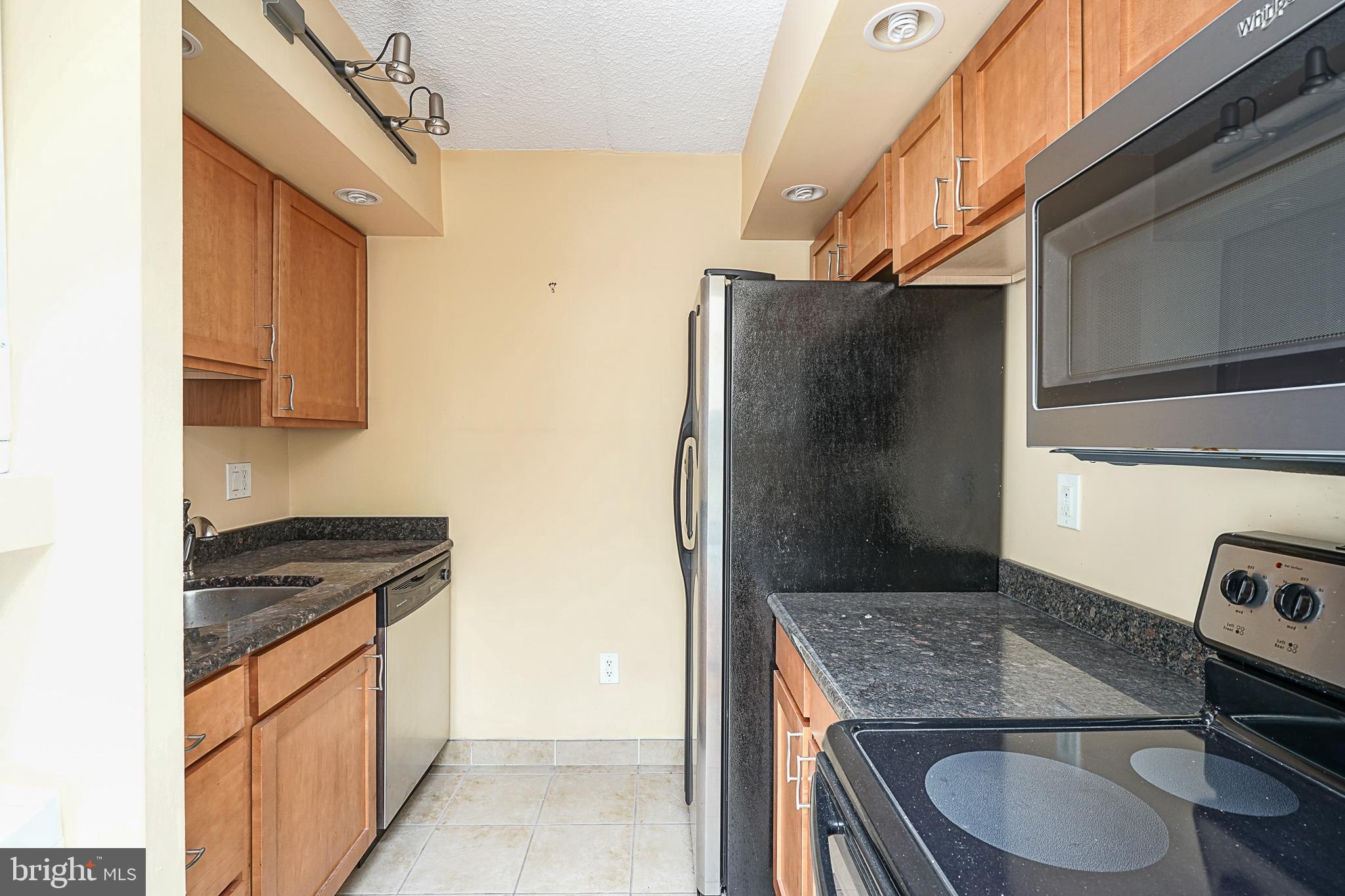 ABBOTTS SQUARE - Residential