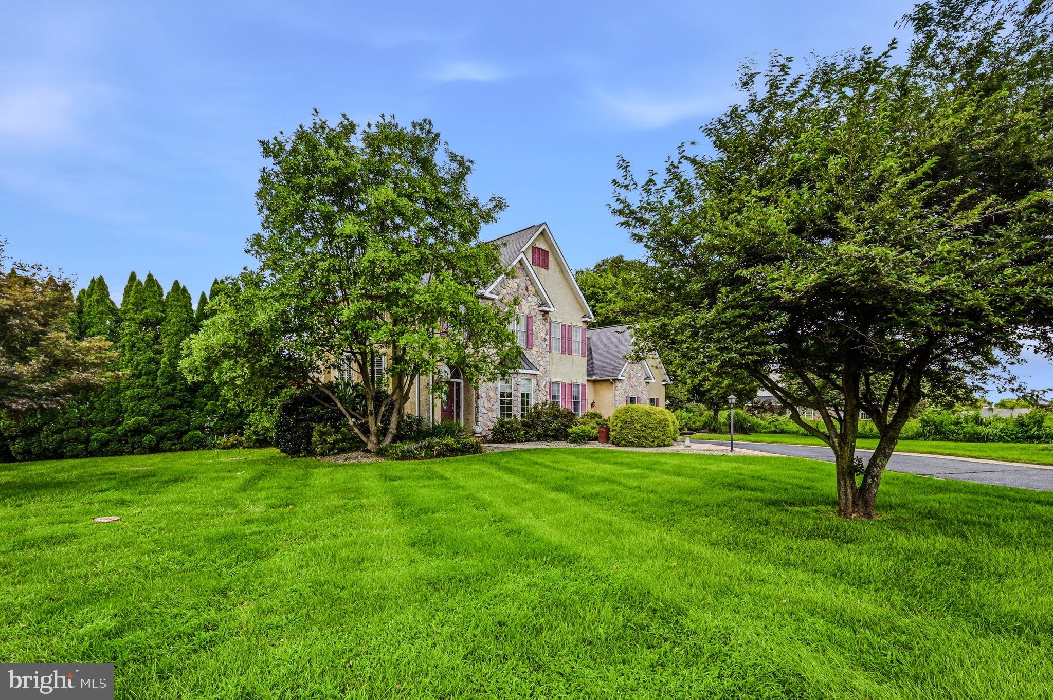 264 REGENT CIRCLE