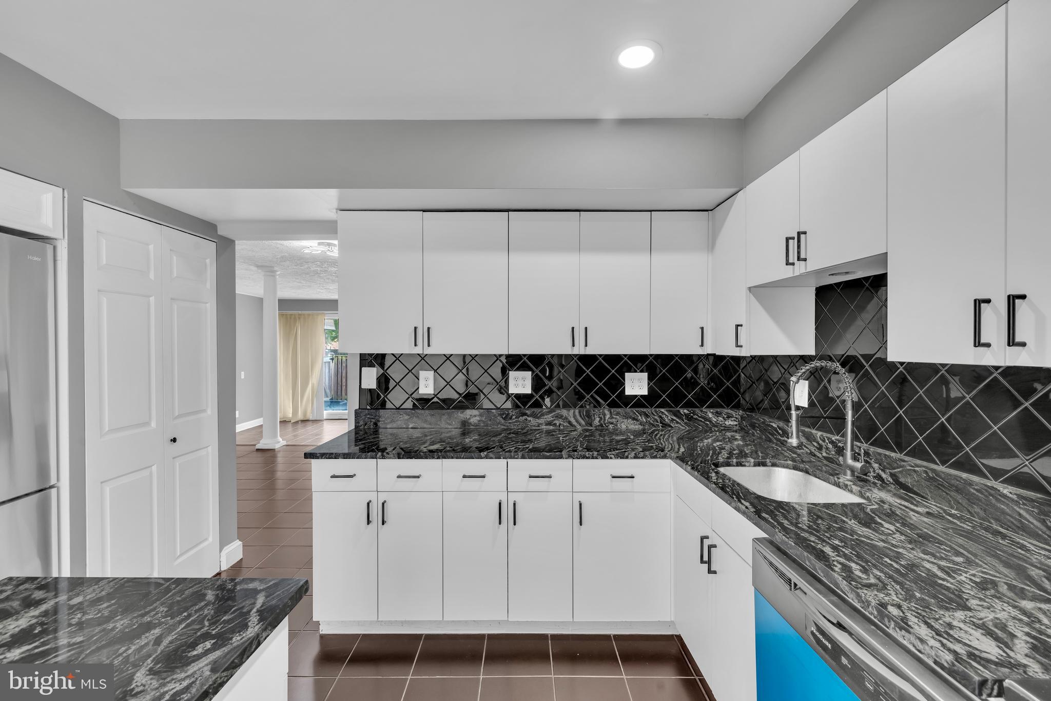 PARK VILLAGE - Residential
