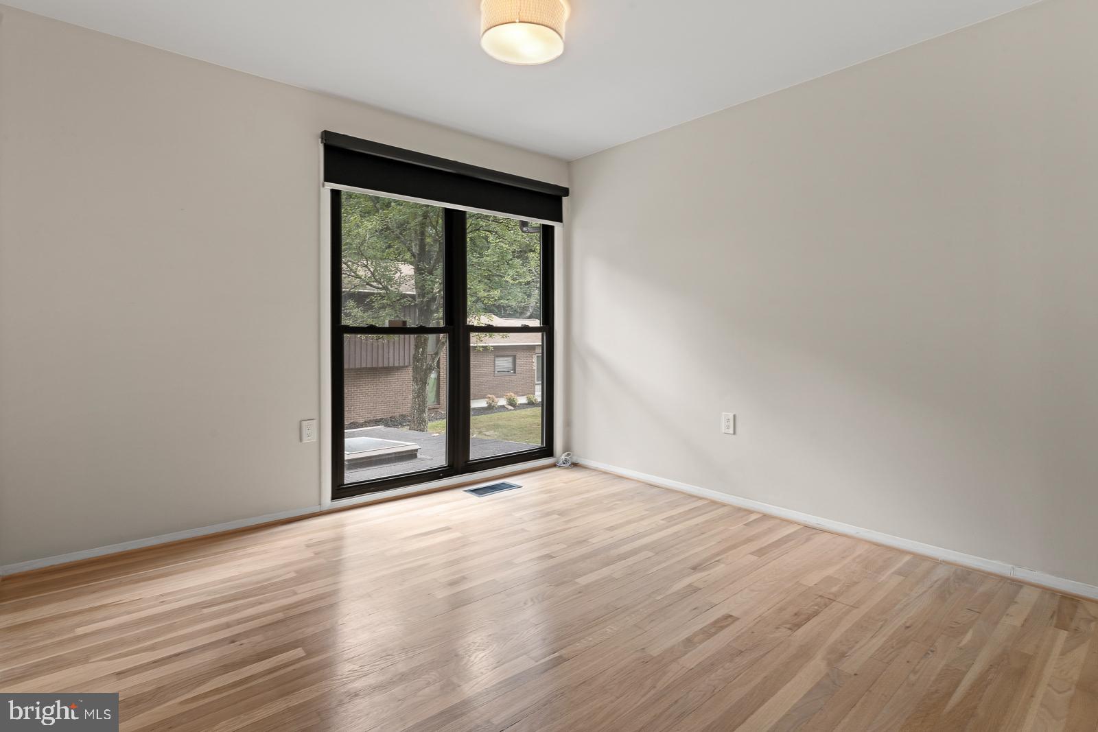 VILLAGE OF OAKLAND MILLS - Residential