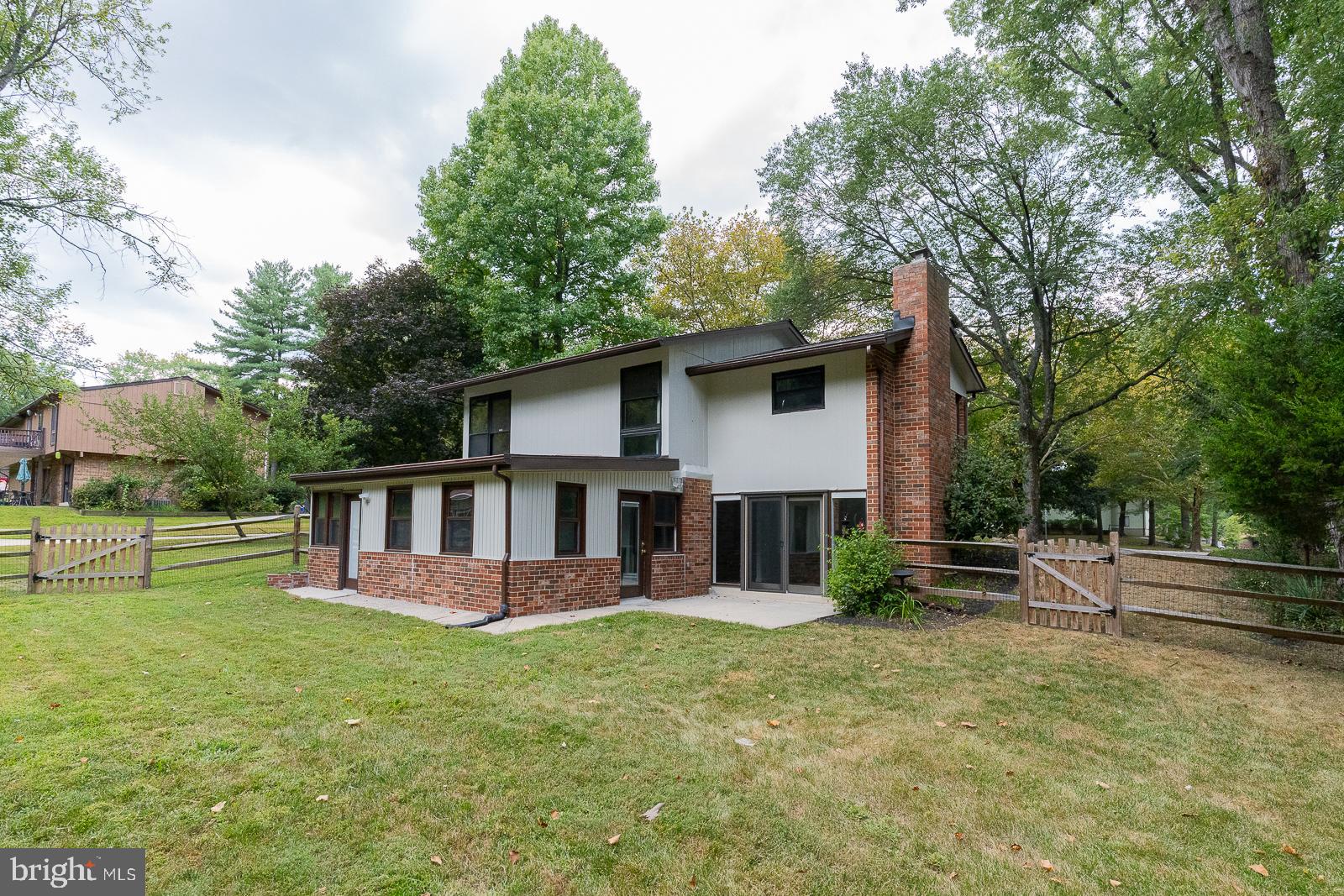 VILLAGE OF OAKLAND MILLS - Residential