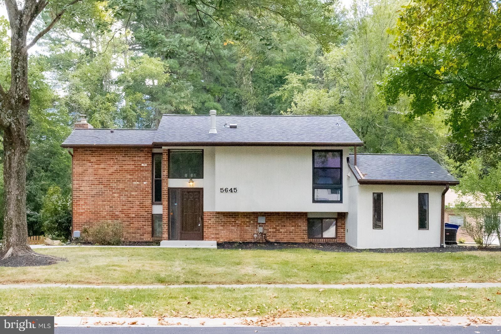 VILLAGE OF OAKLAND MILLS - Residential