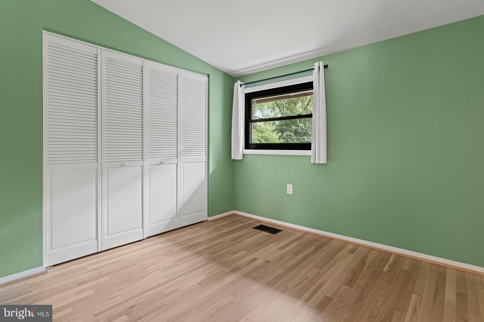 VILLAGE OF OAKLAND MILLS - Residential