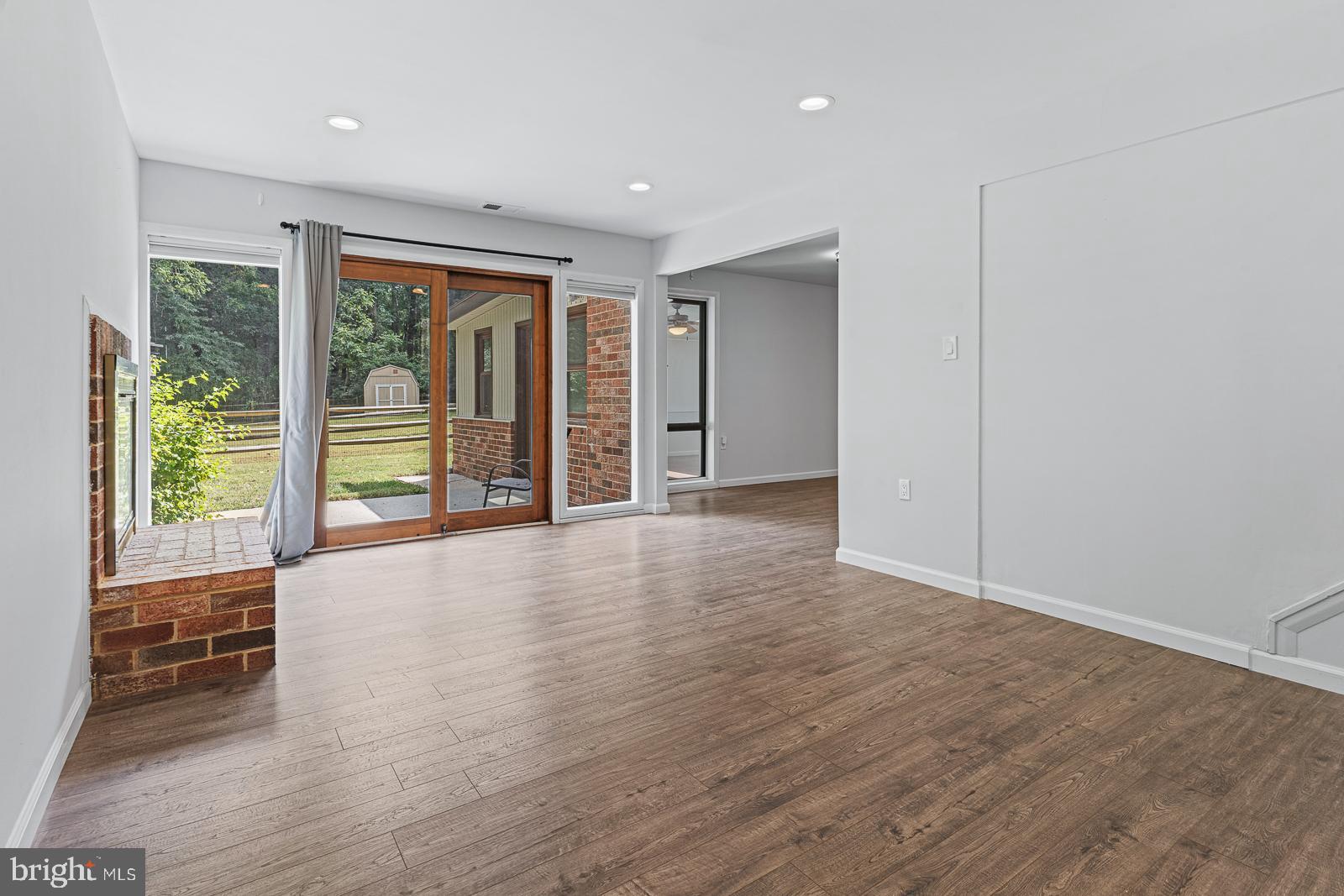 VILLAGE OF OAKLAND MILLS - Residential