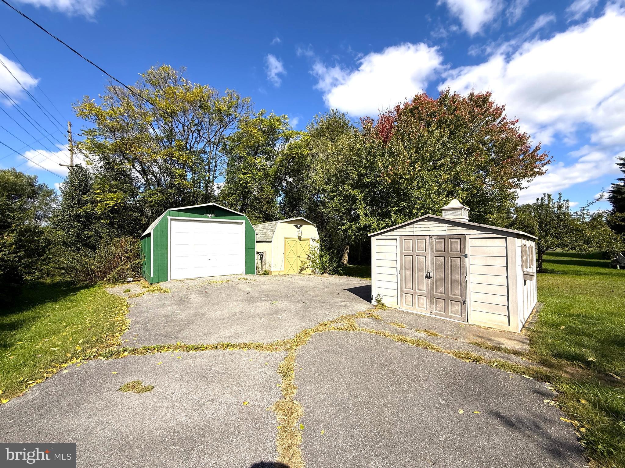 PENN STREET - Residential