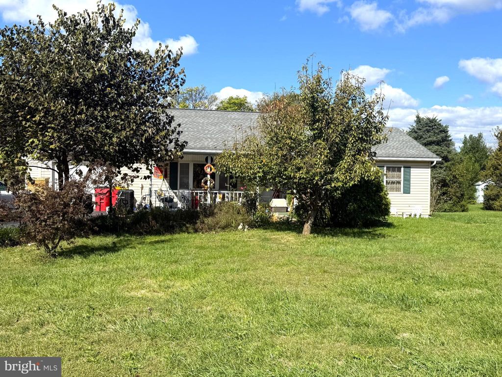 Photo of 23 Mimosa Drive, MARTINSBURG, WV 25404 (MLS # WVBE2044996)